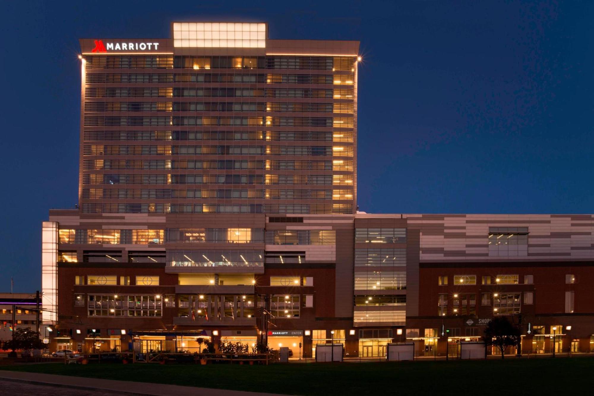 Buffalo Marriott At Lecom Harborcenter Hotel Exterior foto